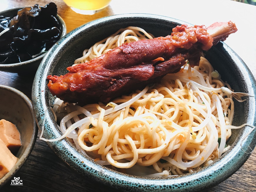 雲林古坑美食烹小鮮燒餅豬腱肉|愛麗森