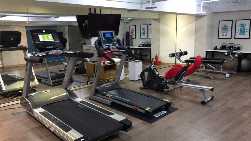 台中住宿推薦愛麗絲國際大飯店有停車位交通方便