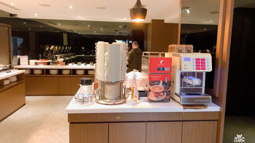 台中住宿推薦愛麗絲國際大飯店有停車位交通方便