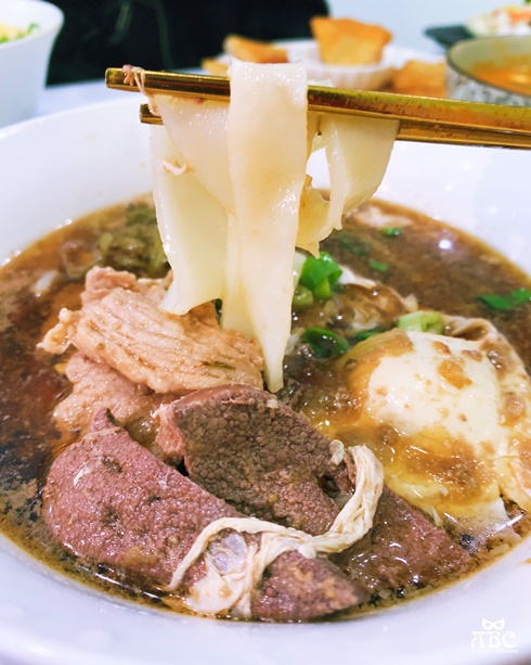 新竹巨城附近平價美食芭芭食堂Baba Kitchen雲南泰式料理
