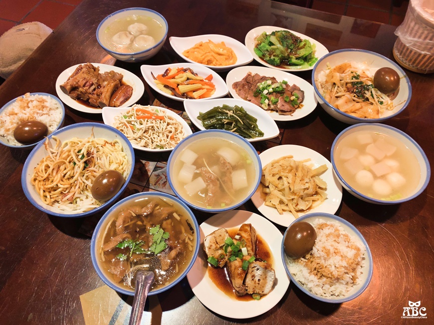 新竹美食推薦珈賀食堂古早味傳統豬腳飯