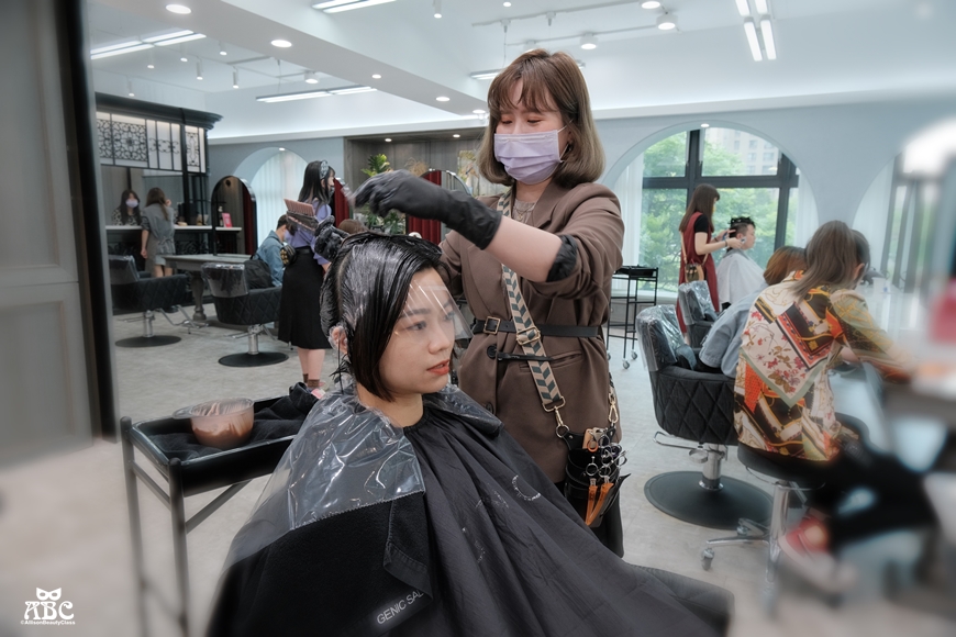 Genic竹北首席店|新竹剪髮染髮評價推薦|設計師Nini