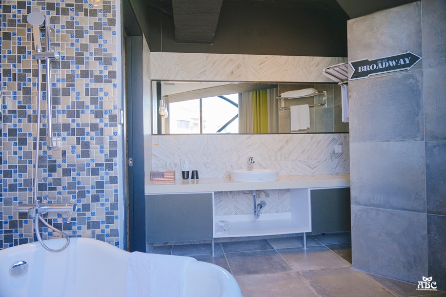 草悟道文旅|台中旅遊住宿推薦|勤美商圈親子商務住宿綠園道