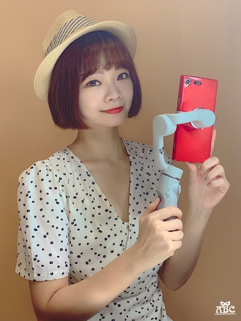 DJI OM 5 伸縮折疊式手機三軸穩定器|手機錄影APP推薦|開箱評價分享
