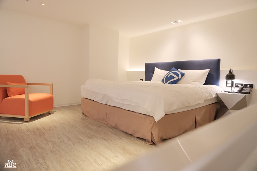 Hotel7福星旅店|台中逢甲住宿推薦|樓中樓雙人房|台中旅遊