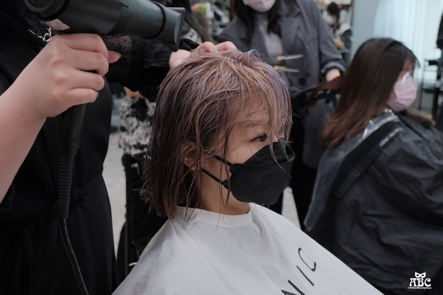 GENIC竹北首席店|燕麥奶灰棕|染髮|漂髮|奶灰色|霧面奶茶色
