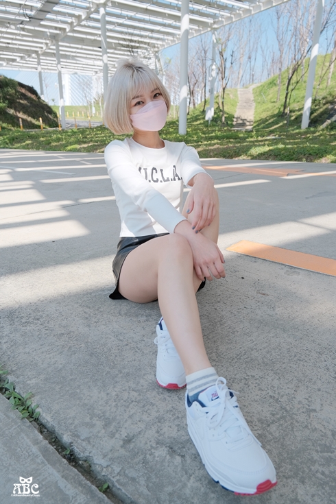 NCAA|NIKE|情侶裝|情侶鞋服|風衣外套|Nike Air Max