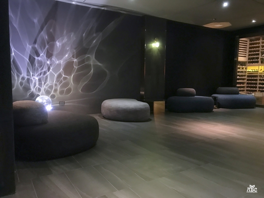 紅點文旅|台中住宿推薦|台中旅遊飯店停車位|溜滑梯|文青旅店|中華路夜市