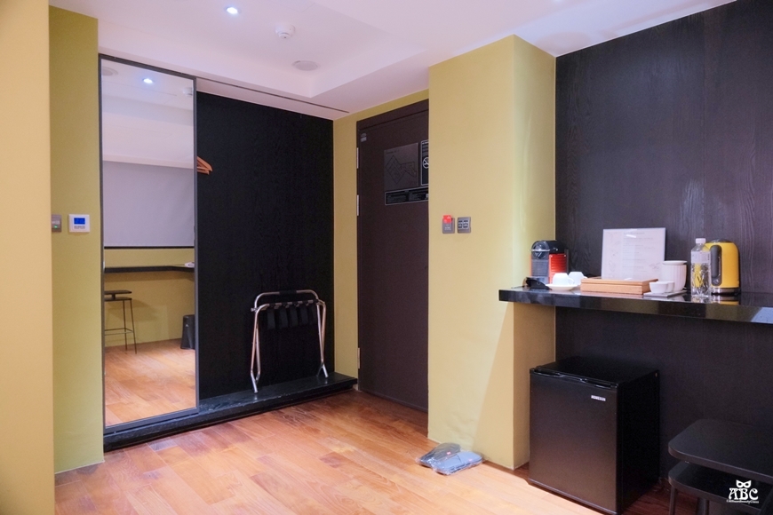 紅點文旅|台中住宿推薦|台中旅遊飯店停車位|溜滑梯|文青旅店|中華路夜市