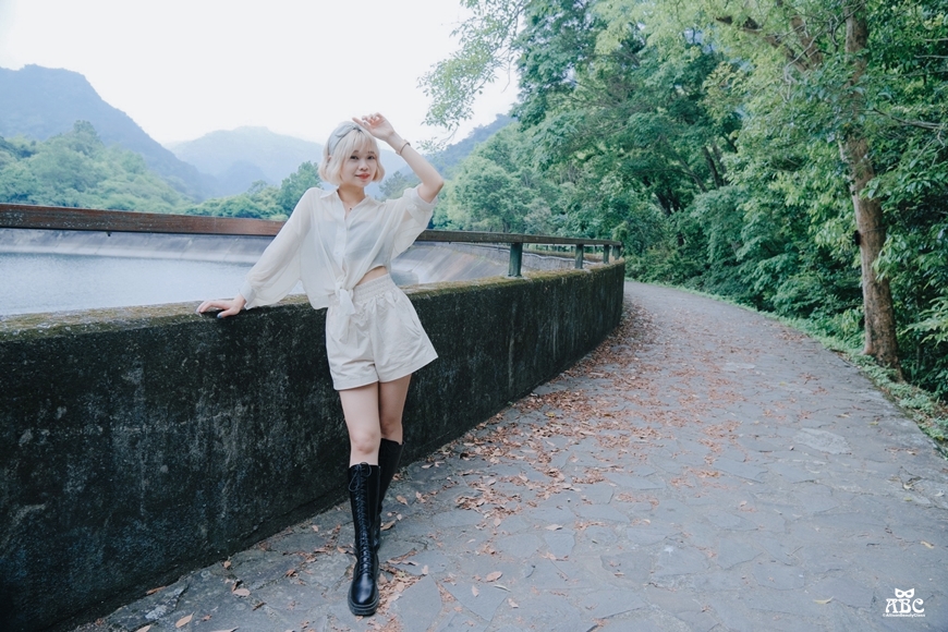 襯衫穿搭|春夏春搭|透視|綁帶襯衫外套|小外套|防曬