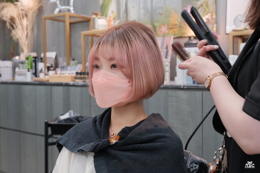 竹北髮廊|GENIC竹北首席店|玫瑰珊瑚|粉紅棕|漂髮|韓國女團髮色