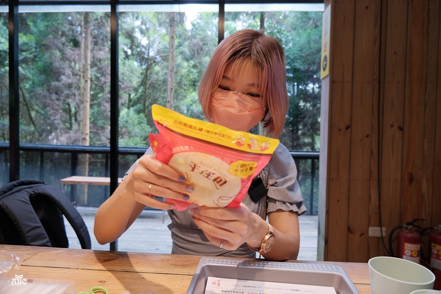 薰衣草森林快閃店|自己做烘焙俱樂部|自己做手捏包|台中新社店|台中旅遊親子網美景點