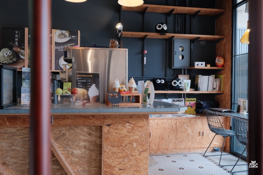 CMYK GALLERY|台中畫室|自助畫室|手作課|台中室內景點|IG打卡熱點
