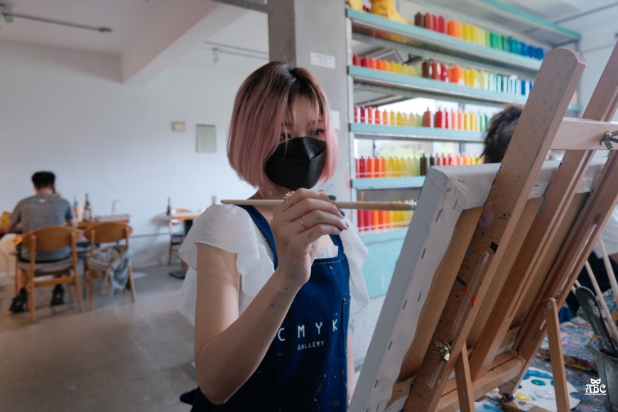 CMYK GALLERY|台中畫室|自助畫室|手作課|台中室內景點|IG打卡熱點
