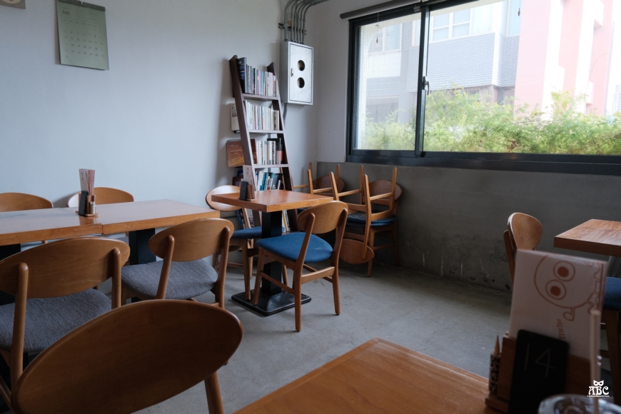 CMYK GALLERY|台中畫室|自助畫室|手作課|台中室內景點|IG打卡熱點
