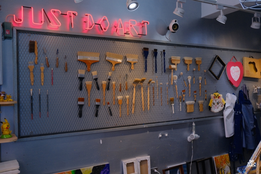 CMYK GALLERY|台中畫室|自助畫室|手作課|台中室內景點|IG打卡熱點
