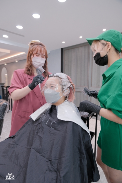 竹北髮廊GENIC評價價位剪髮染髮|粉紫色特殊色漂髮粉霧色仙女髮色韓系