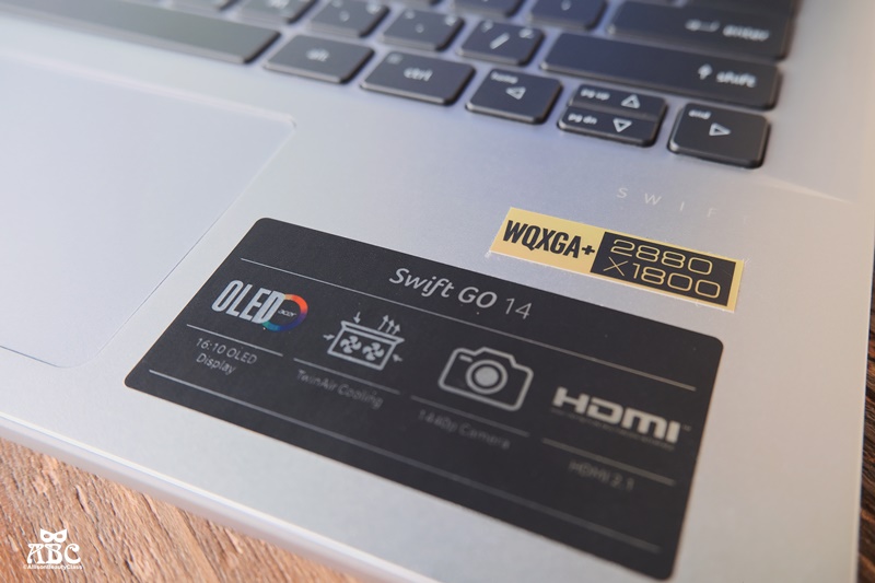 Acer宏碁Swift_Go_SFG14-71-575H_14吋OLED輕薄筆電|開箱|長時間外出使用筆電推薦