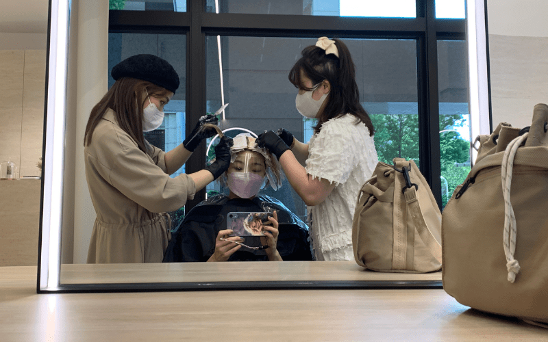 GENIC新竹店|新竹髮廊推薦|巨城附近|好停車|剪髮染髮設計師|女生短髮造型|髮色