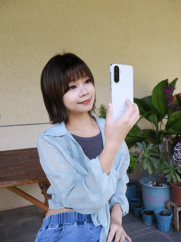 SamsungGalaxyA565G開箱|三星手機開箱實拍|AI修圖自動剪輯|去背|手機P圖|手機自拍VLOG
