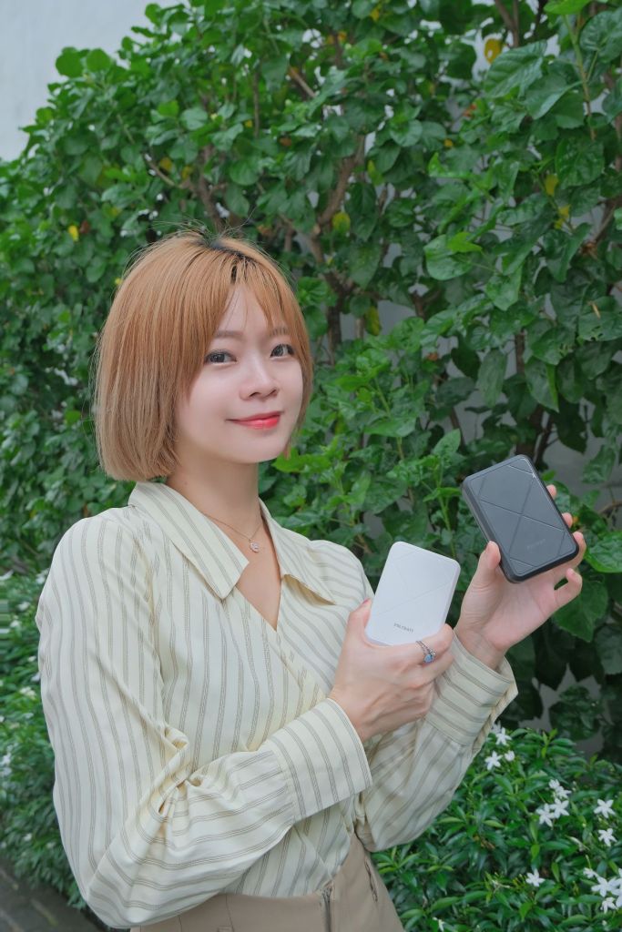 POLYBATT行動電源10000mAh|27W超溫控|SUPER7-22W多合一|行動電源可上飛機|自帶充電線自帶插頭|磁吸快充