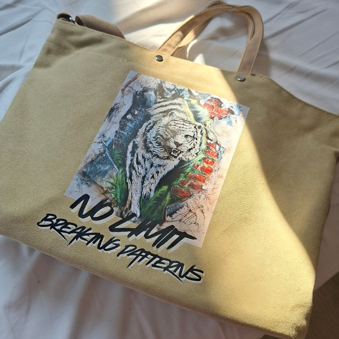 【原創】藝術印畫帆布大包肩揹手提兩用卡其色|帆布包|出遊旅行包包|大包|男生包包|大容量包包|送禮|文創|藝術